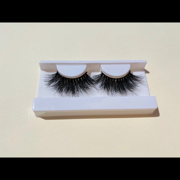 25MM Mink Eyelash - Picture 2 of 4